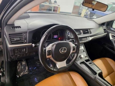 Used 2013 Lexus CT 200h w/ Seat Comfort Pkg FWD image 12