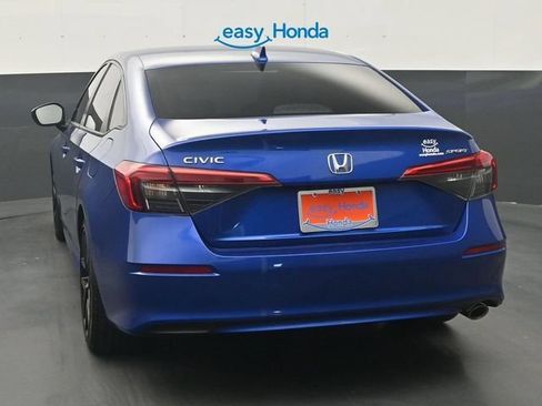 Used 2023 Honda Civic Sport image 6