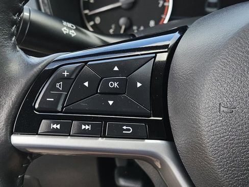 Used 2022 Nissan Altima 2.5 SV w/ SV Premium Package FWD image 18