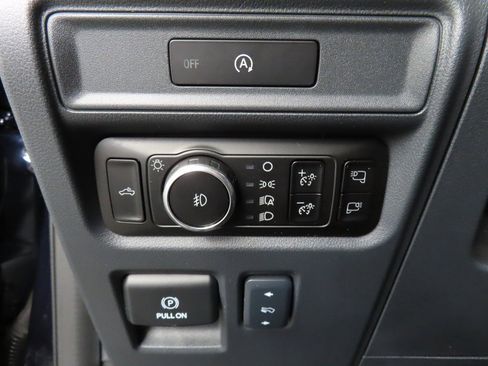 Used 2025 Ford F150 Lariat w/ Tow/Haul Package image 57