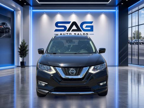 Used 2020 Nissan Rogue SV w/ Sun & Sound Touring Package FWD image 5