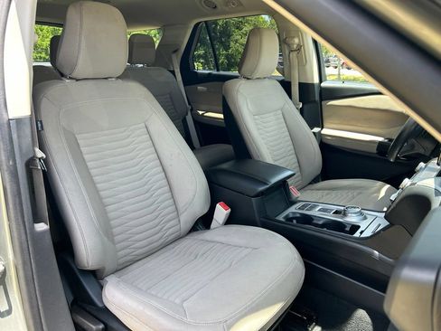 Used 2020 Ford Explorer XLT w/ Comfort Package RWD image 42