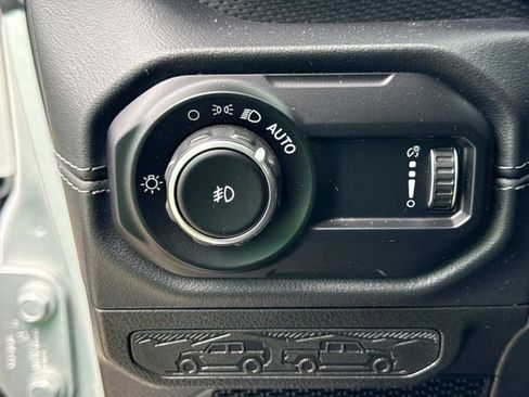 Used 2024 Jeep Wrangler Unlimited Rubicon image 27