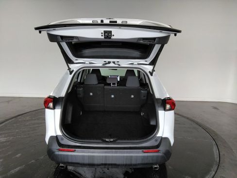 Used 2024 Toyota RAV4 LE image 9