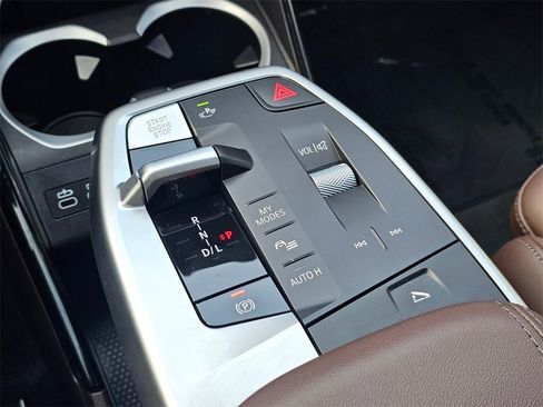 Used 2025 BMW X1 xDrive28i w/ Convenience Package image 19