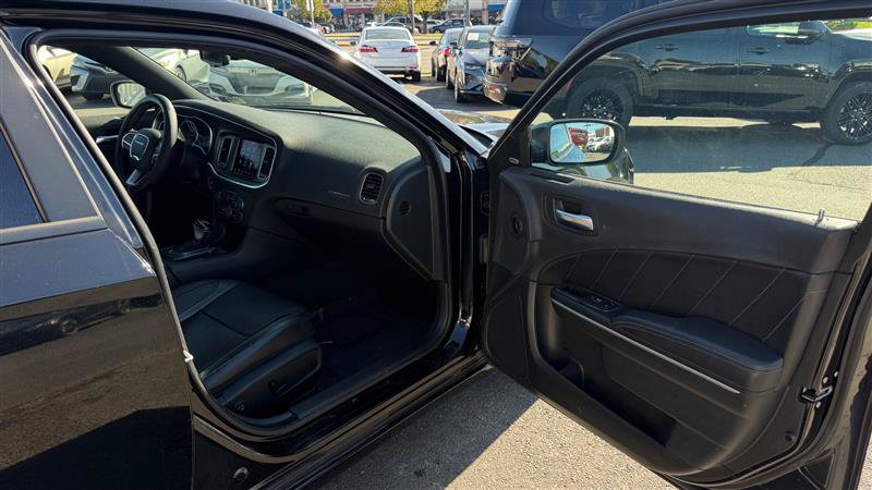 Used 2018 Dodge Charger R/T w/ Navigation & Travel Group RWD image 33