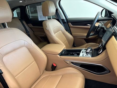 Used 2023 Jaguar F-PACE S AWD/4WD image 22