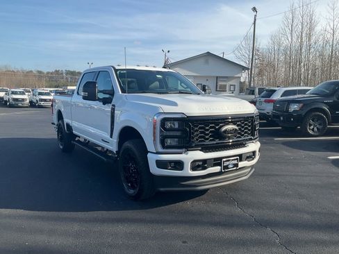 New 2026 Ford F250 Lariat w/ Black Appearance Package AWD/4WD image 3