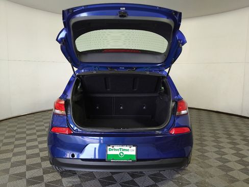 Used 2020 Hyundai Elantra GT FWD image 29