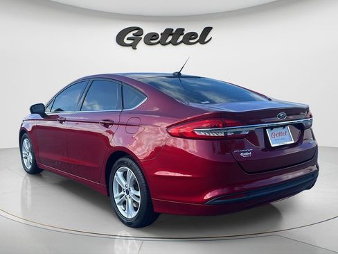 Used 2018 Ford Fusion SE w/ Fusion SE Technology Package FWD image 7