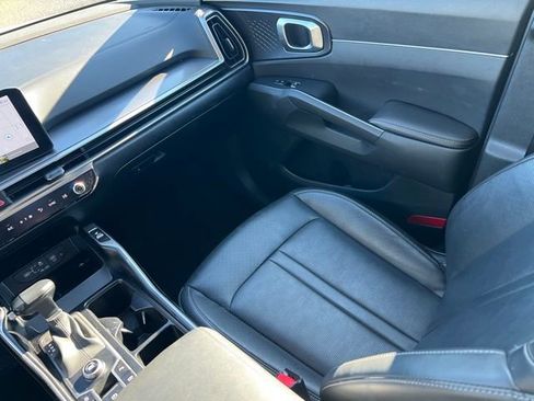 Certified 2024 Kia Sorento S image 14