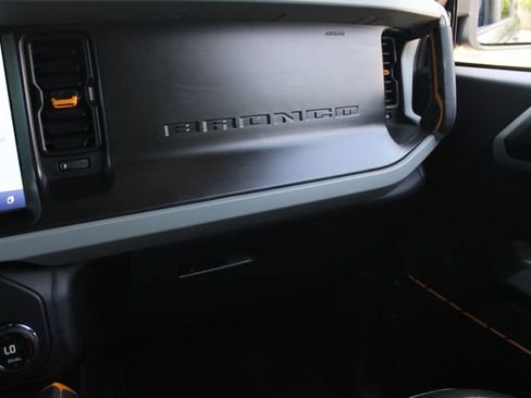 Used 2023 Ford Bronco Badlands w/ Sasquatch Package AWD/4WD image 19
