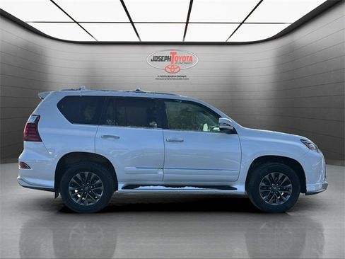 Used 2017 Lexus GX 460 Premium image 5