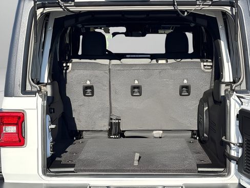 Used 2024 Jeep Wrangler Willys image 8