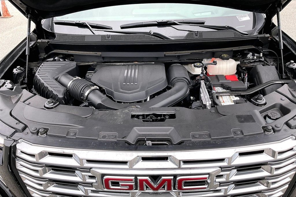 Used 2025 GMC Acadia Denali w/ Super Cruise Package FWD image 35
