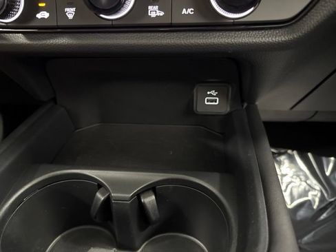 Certified 2024 Honda HR-V Sport image 34