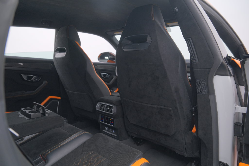 Used 2023 Lamborghini Urus Performante AWD/4WD image 33