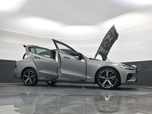 Used 2024 Volvo S60 B5 Core w/ Climate Package FWD image 54