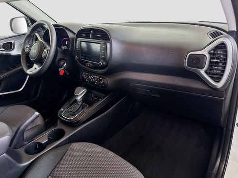 Used 2024 Kia Soul LX w/ Option Group 015 FWD image 29