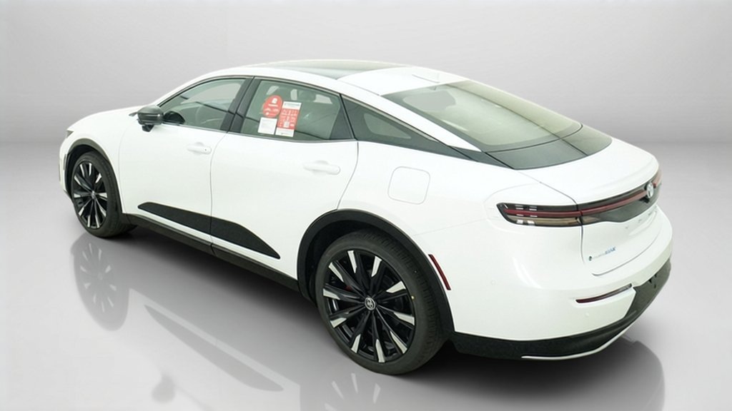 New 2027 Toyota Crown Platinum AWD/4WD image 14