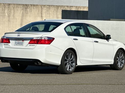 Used 2015 Honda Accord Sport image 2