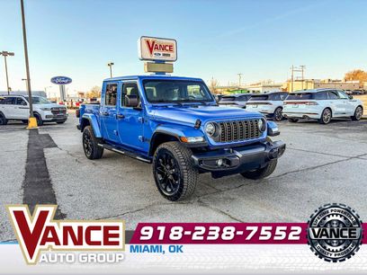 Used 2025 Jeep Gladiator Sport