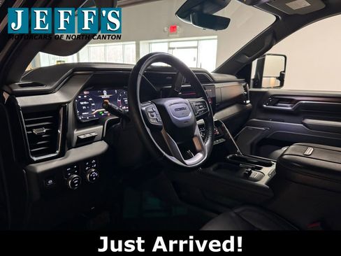 Used 2024 GMC Sierra 2500 Denali w/ Denali Reserve Package image 11