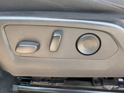 Certified 2024 Chevrolet Colorado Trail Boss w/ Technology Package AWD/4WD image 13