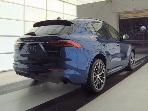 Used 2023 Maserati Grecale Modena image 2