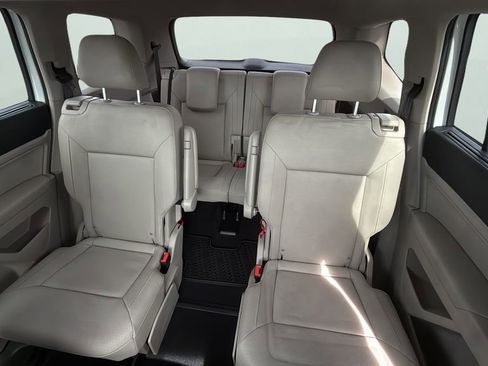 Used 2021 Volkswagen Atlas SE w/ Panoramic Sunroof Package image 13