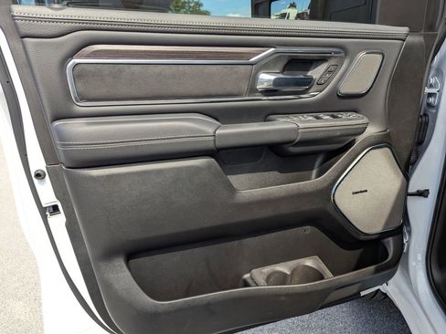 New 2026 RAM 1500 Laramie AWD/4WD image 17