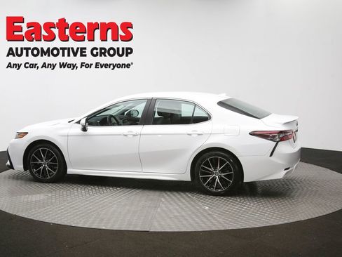 Used 2024 Toyota Camry SE image 96