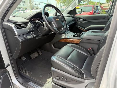 Used 2019 Chevrolet Tahoe Premier w/ RST 6.2L Performance Edition RWD image 11