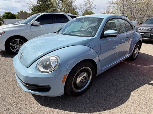 Used 2012 Volkswagen Beetle 2.5 FWD image 1
