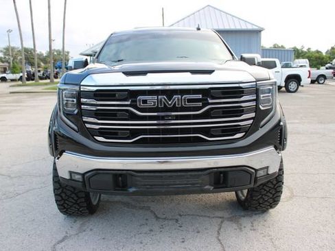 Used 2022 GMC Sierra 1500 SLT w/ SLT Premium Plus Package AWD/4WD image 2