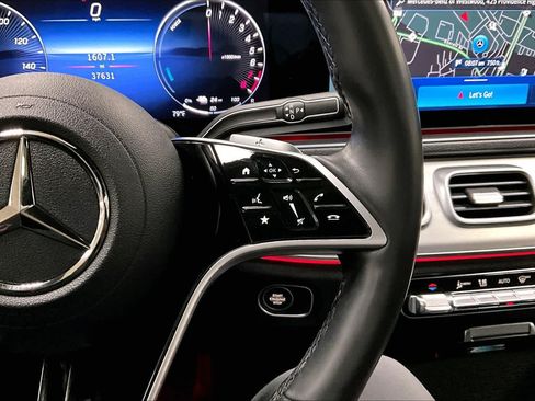 Used 2024 Mercedes-Benz GLE 450e 4MATIC image 25
