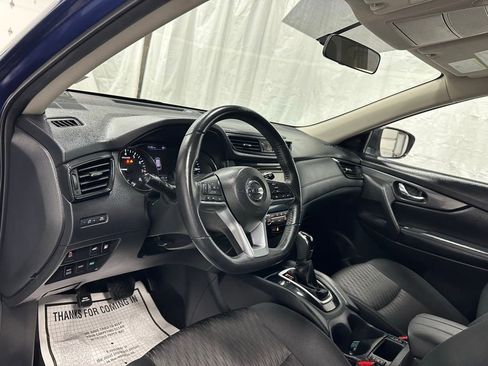 Used 2018 Nissan Rogue SV image 15
