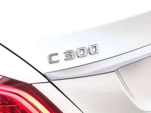 Used 2019 Mercedes-Benz C 300 Sedan image 8