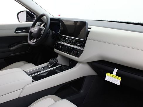 New 2026 Nissan Pathfinder SL FWD image 23