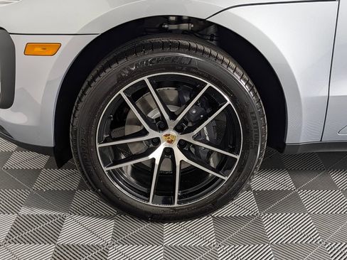 New 2026 Porsche Macan AWD/4WD image 11