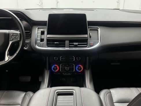 Used 2022 Chevrolet Suburban RST w/ Sport Performance Package image 14