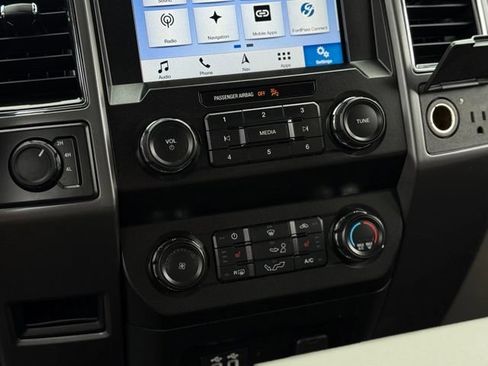 Used 2019 Ford F150 XLT w/ Equipment Group 302A Luxury AWD/4WD image 25
