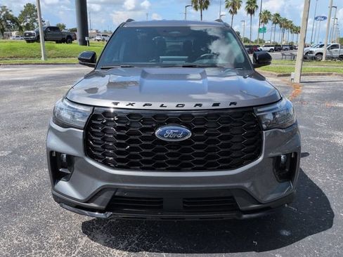 Certified 2026 Ford Explorer ST-Line w/ ST-Line Street Pack RWD image 3
