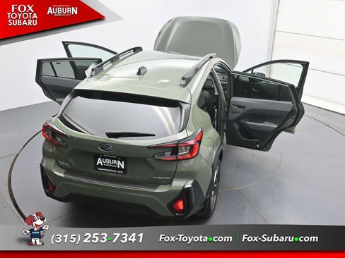 Used 2024 Subaru Crosstrek 2.5i Limited AWD/4WD image 35