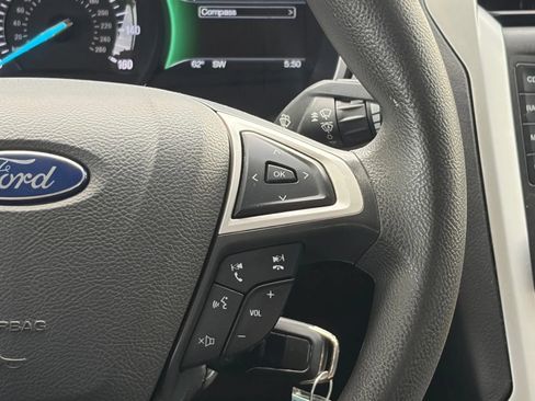 Used 2016 Ford Fusion SE FWD image 28