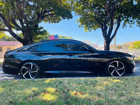 Used 2019 Honda Accord Sport image 6