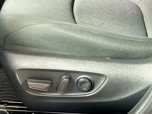 Used 2021 Toyota RAV4 XLE image 15