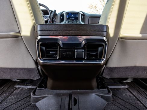 Used 2022 Chevrolet Silverado 3500 LTZ w/ LTZ Convenience Package image 33