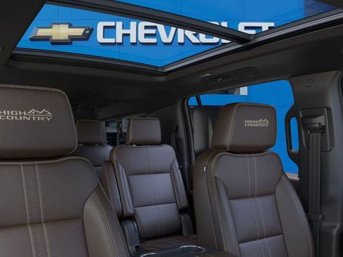 New 2025 Chevrolet Suburban High Country image 24
