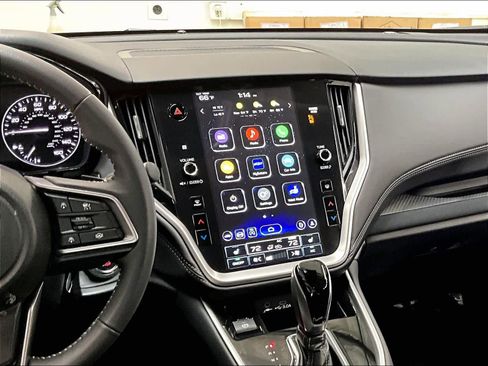 Used 2025 Subaru Outback Premium image 8